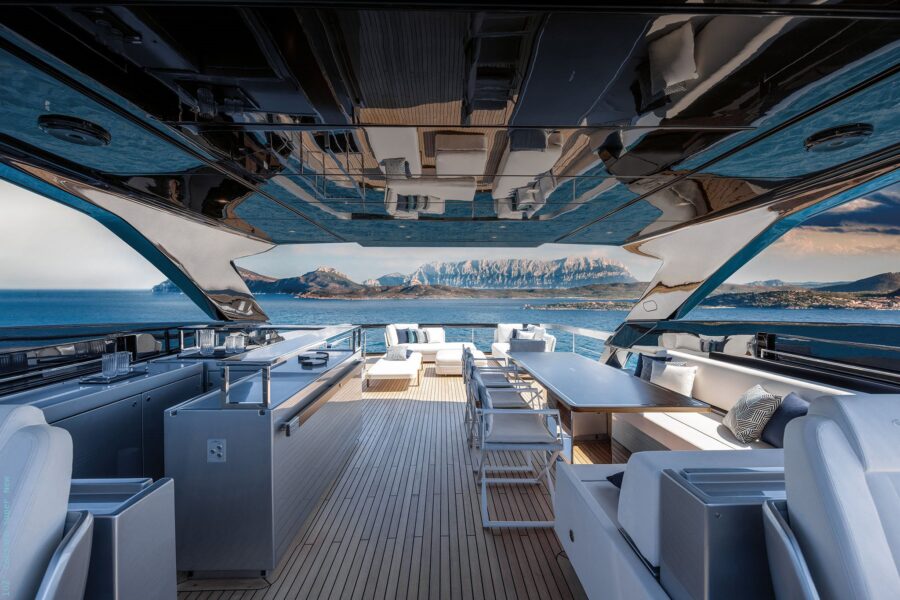 Riva 102′ Corsaro Super 3