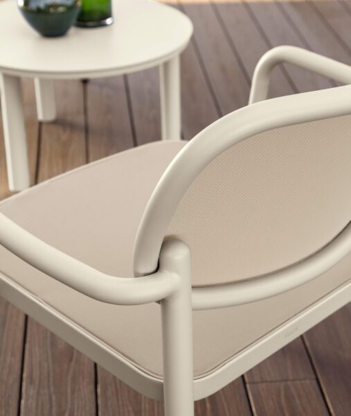 Meg Tabouret 1